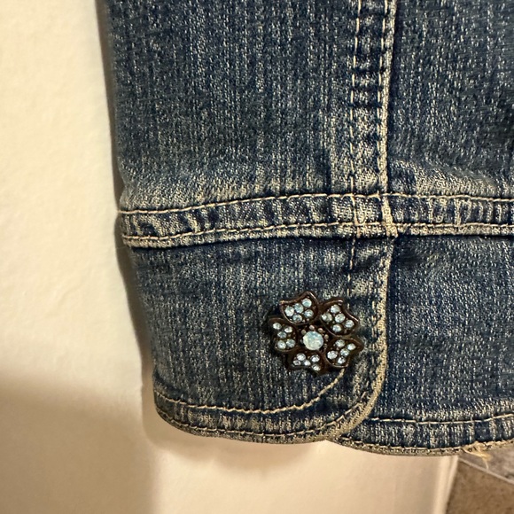Live a Little XL Women’s Jean Jacket - Picture 8 of 12